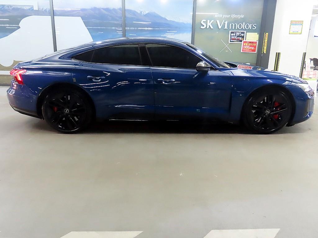 Audi RS e-tron GT - Vista 3