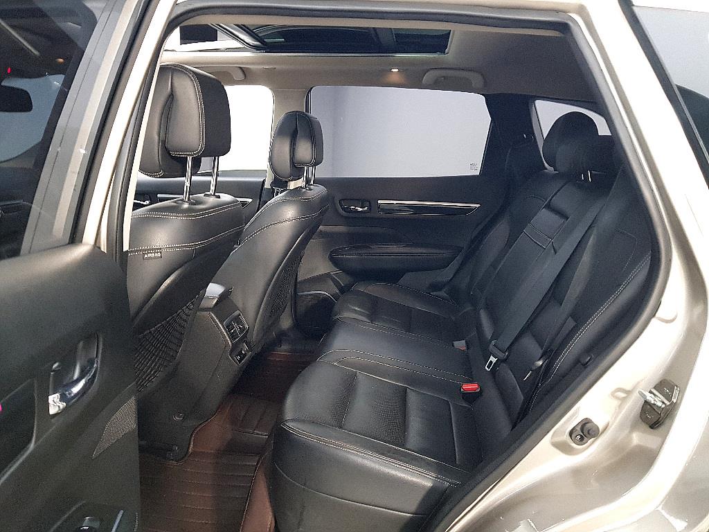 SAMSUNG QM6 - Vista 9