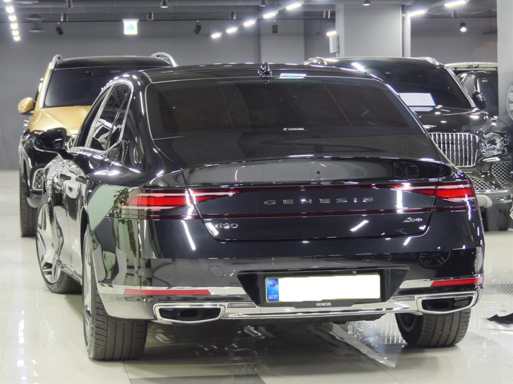 Genesis G90 - Vista 3