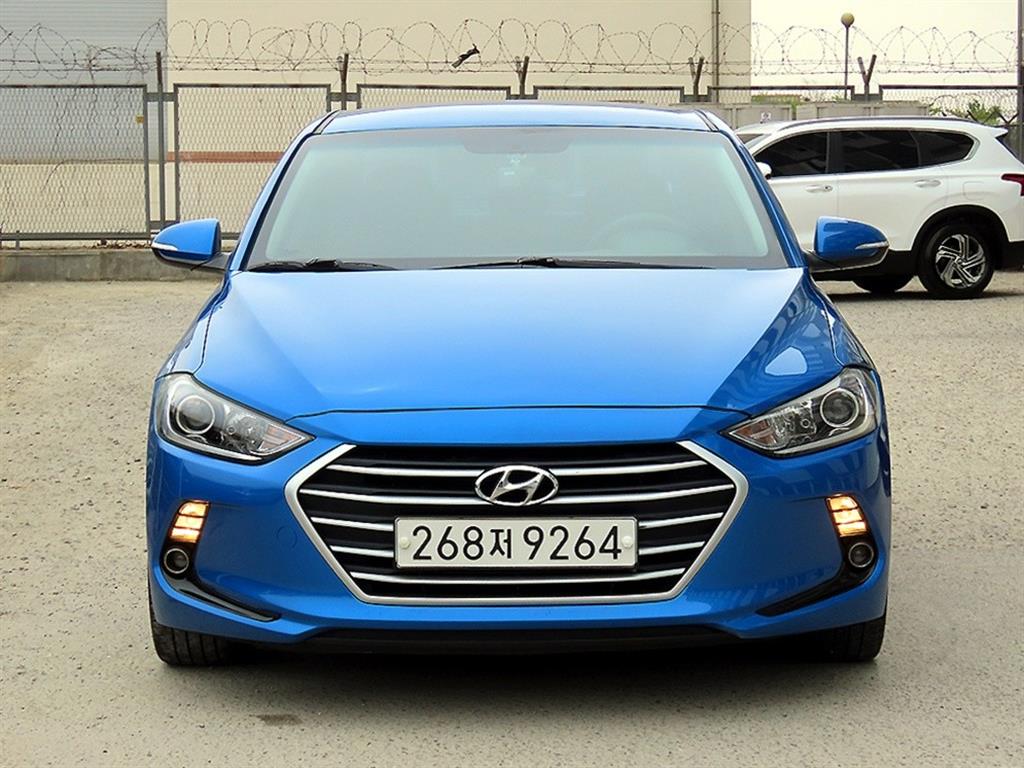 HYUNDAI Avante 2018 Azul - Importación desde Corea - HF Imports Iquique - Foto 1