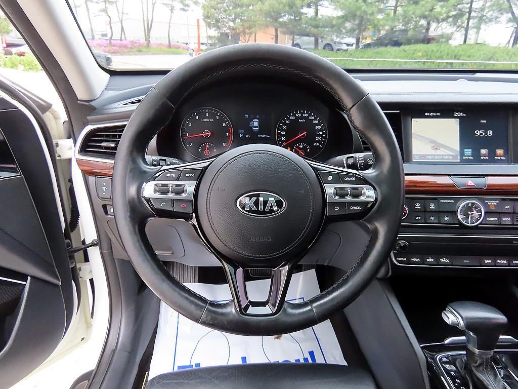 KIA K7 - Vista 8