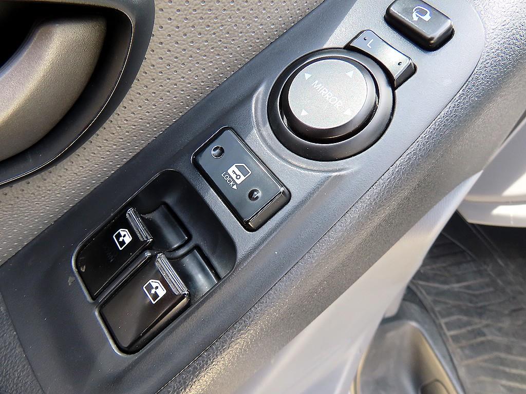 HYUNDAI Starex 2015 Gris - Importación desde Corea - HF Imports Iquique - Foto 14