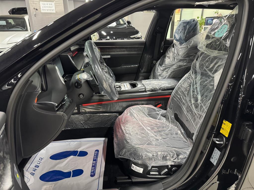 Genesis G90 - Vista 8