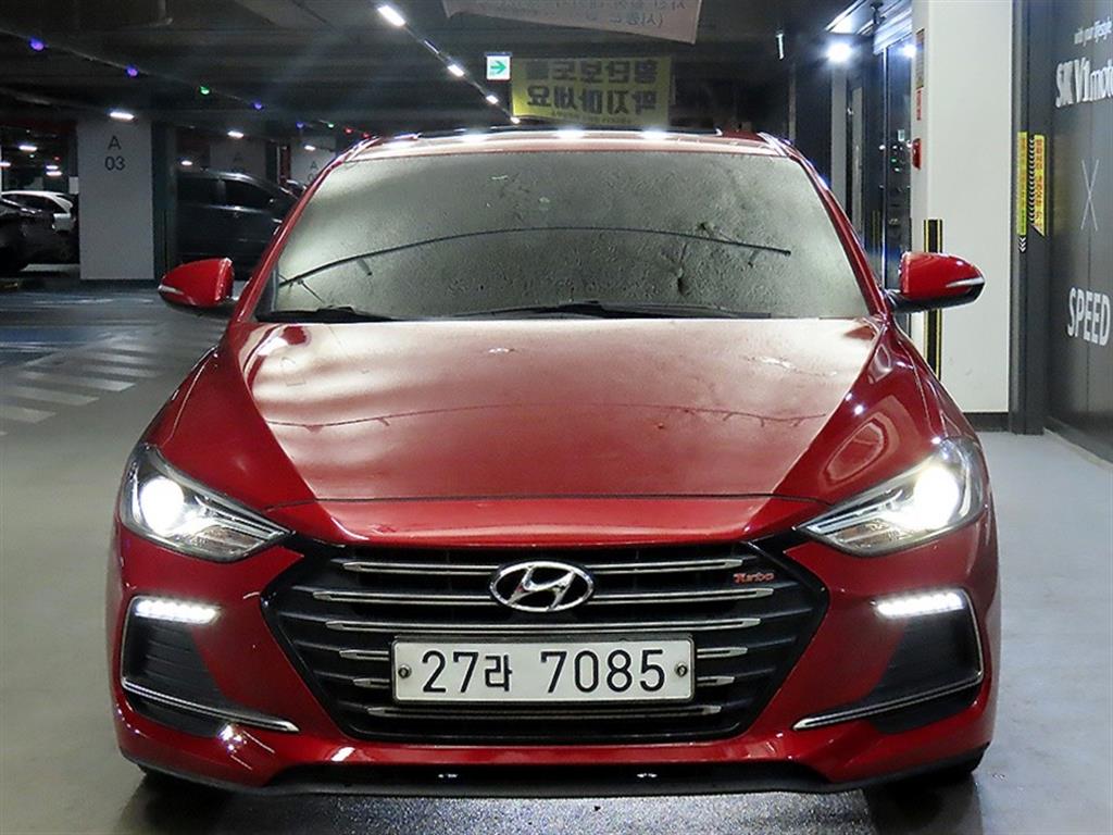 HYUNDAI Avante - Vista 2