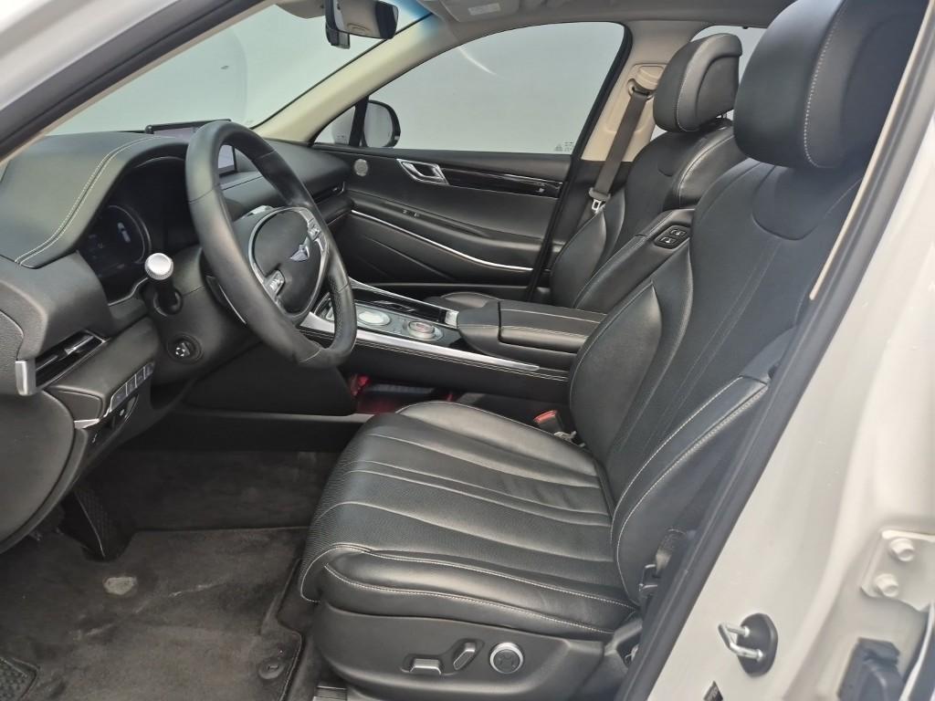 Genesis GV80 - Vista 11