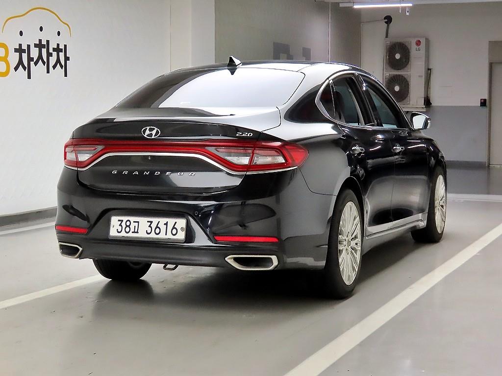 HYUNDAI Grandeur - Vista 4