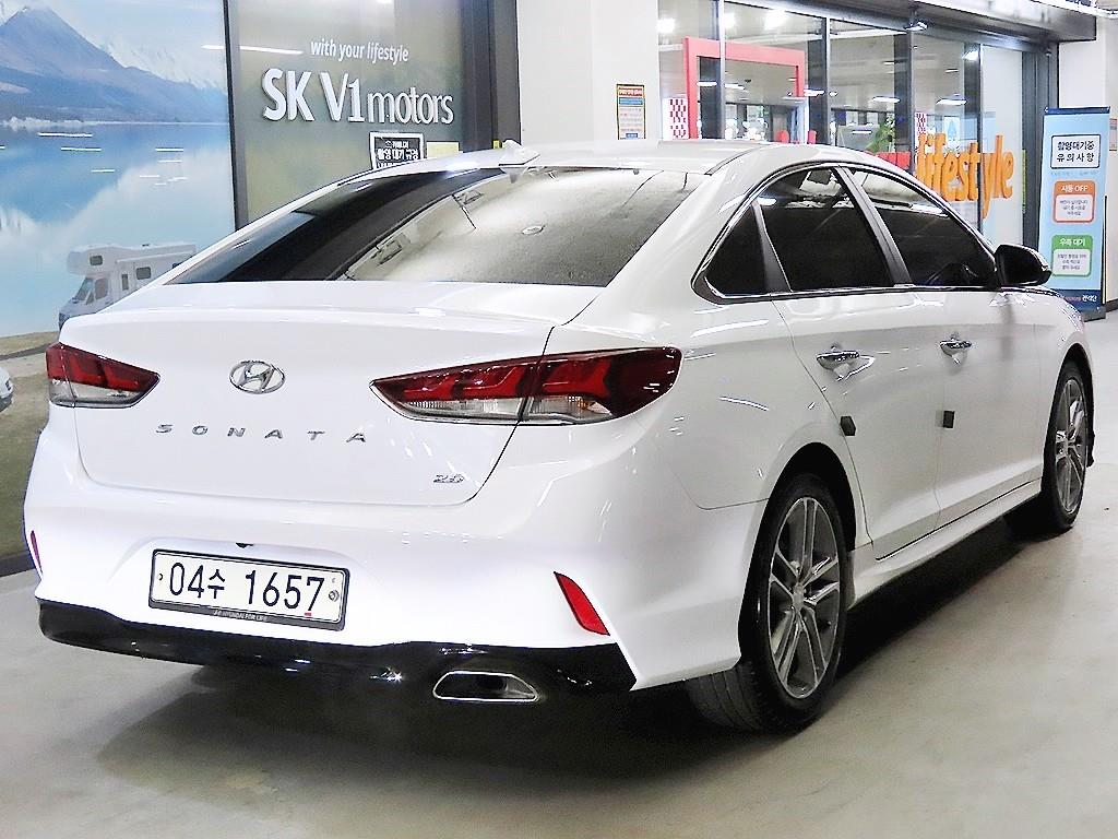 HYUNDAI Sonata - Vista 4