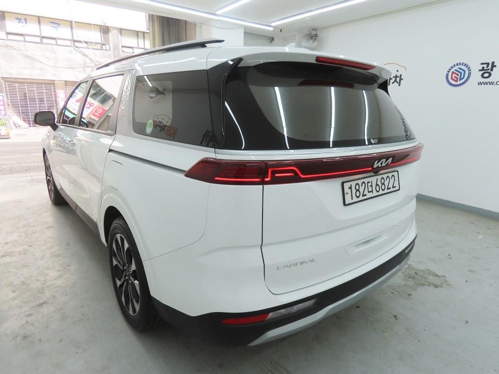 KIA Carnival - Vista 4