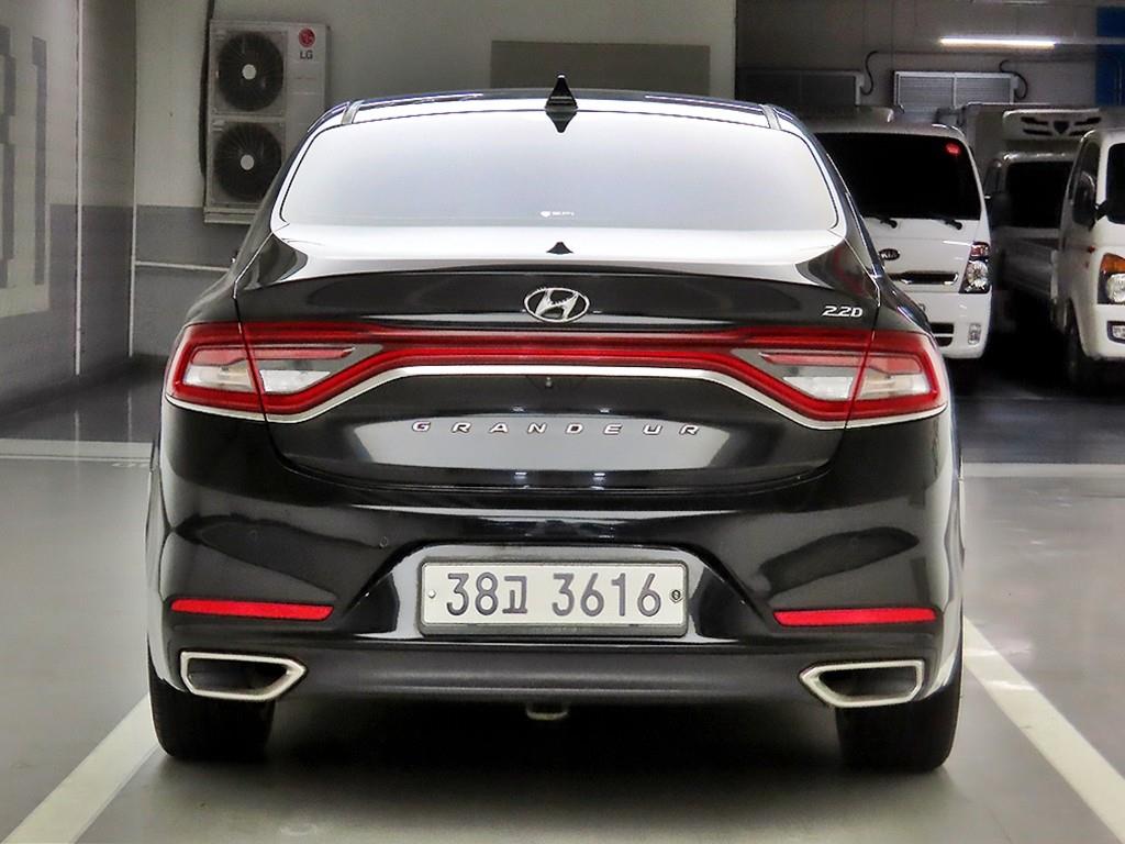 HYUNDAI Grandeur - Vista 3