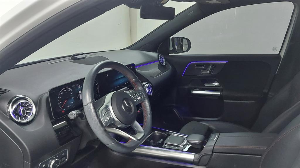 Mercedes Benz GLA Class - Vista 10