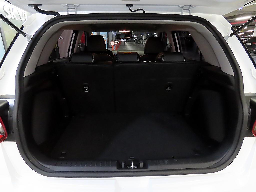 HYUNDAI Venue 2023 Blanco - Importación desde Corea - HF Imports Iquique - Foto 18