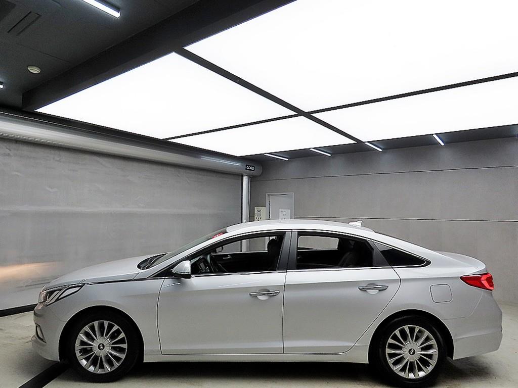 HYUNDAI Sonata - Vista 4