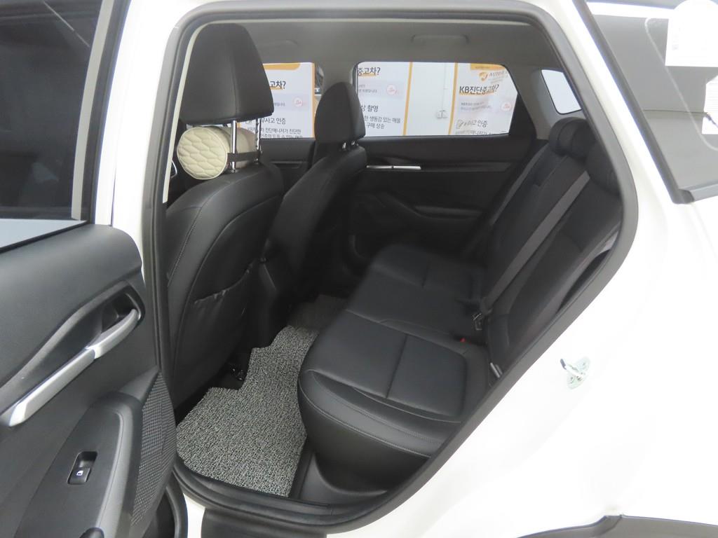 KIA Seltos - Vista 6