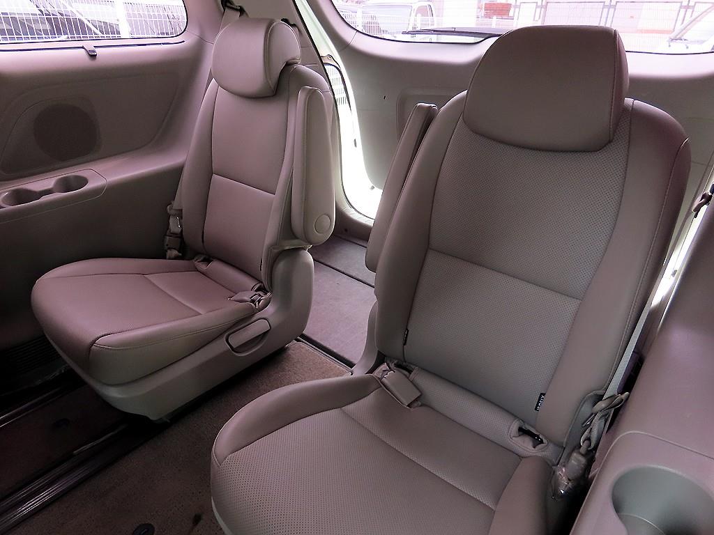 KIA Carnival - Vista 7