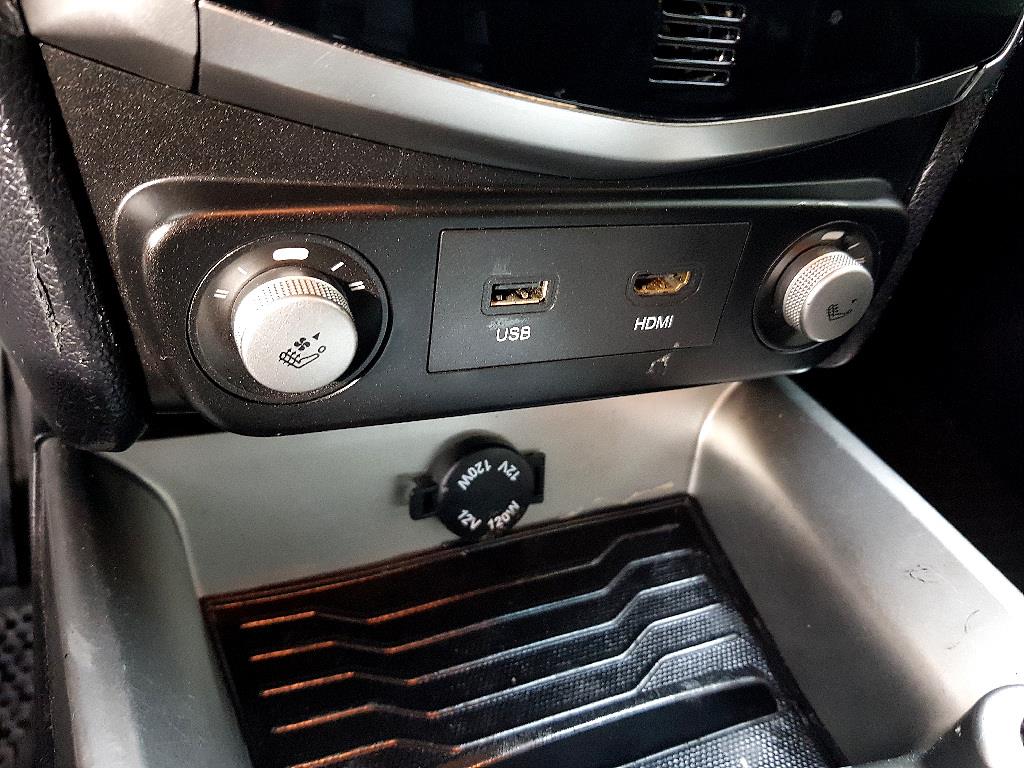 Ssangyong Tivoli 2015 Blanco - Importación desde Corea - HF Imports Iquique - Foto 13