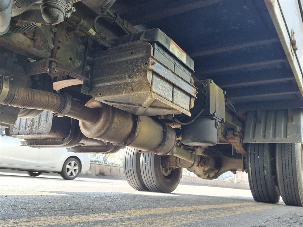 medium and large cargo truck 2014 Blanco - Importación desde Corea - HF Imports Iquique - Foto 19