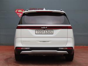 KIA Carnival - Vista 8