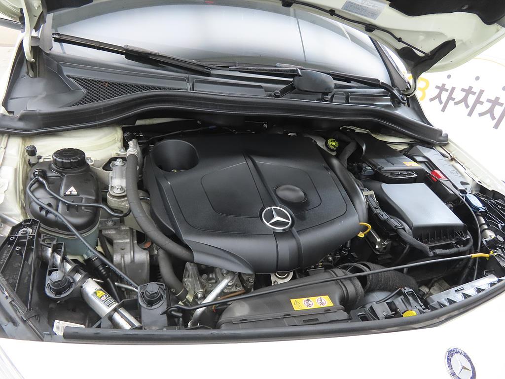 Mercedes Benz B Class (MY B) 2013 Blanco - Importación desde Corea - HF Imports Iquique - Foto 17