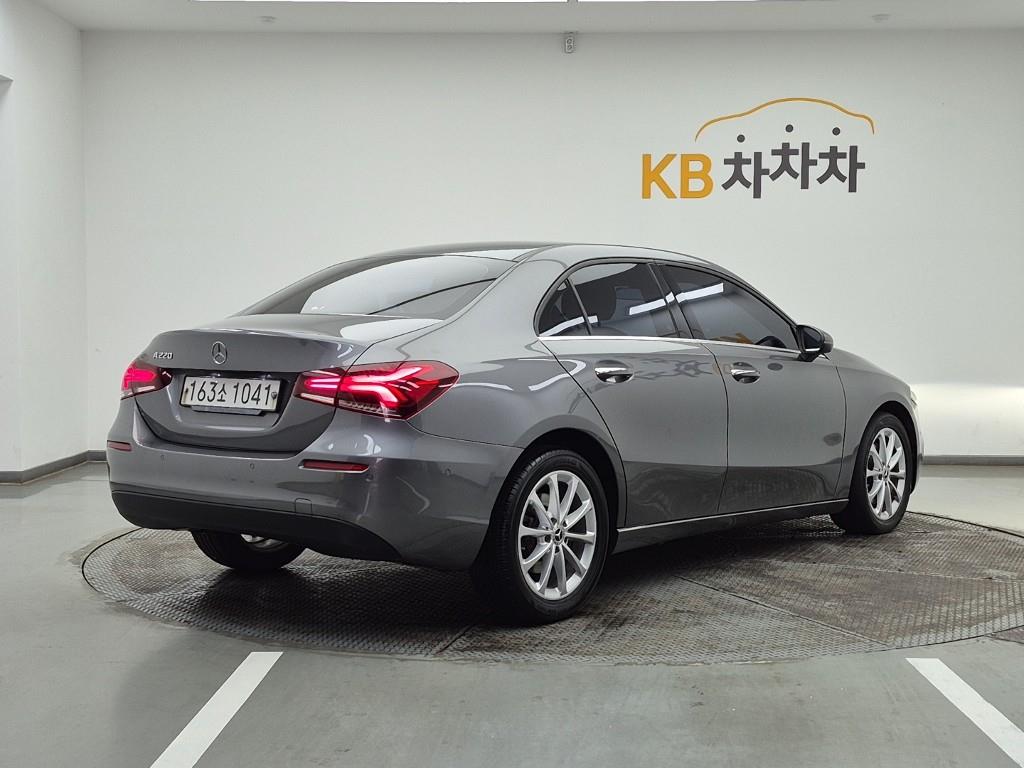 Mercedes Benz A Class - Vista 4
