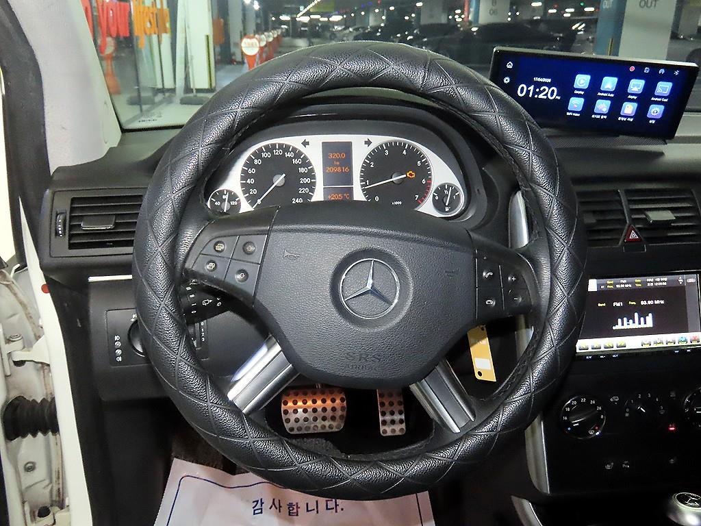 Mercedes Benz B Class (MY B) - Vista 7