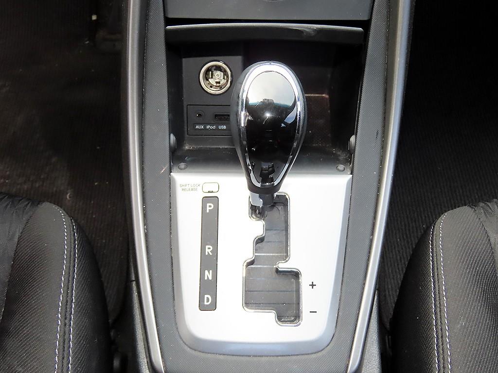 HYUNDAI Avante - Vista 10