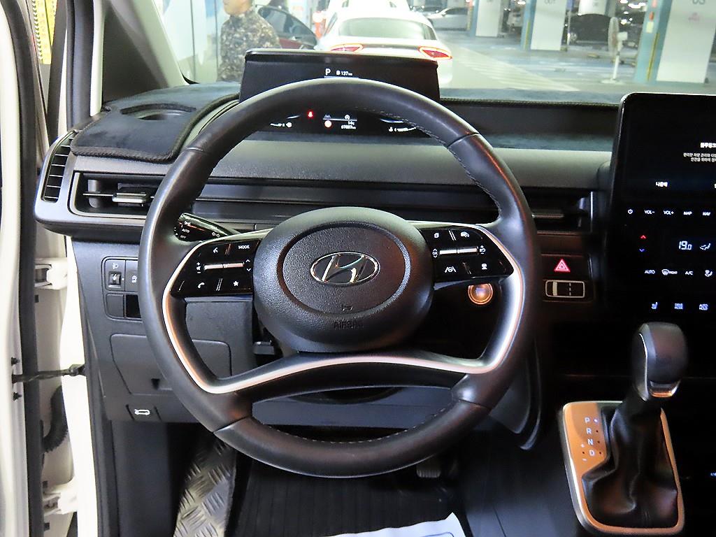 HYUNDAI Staria - Vista 8