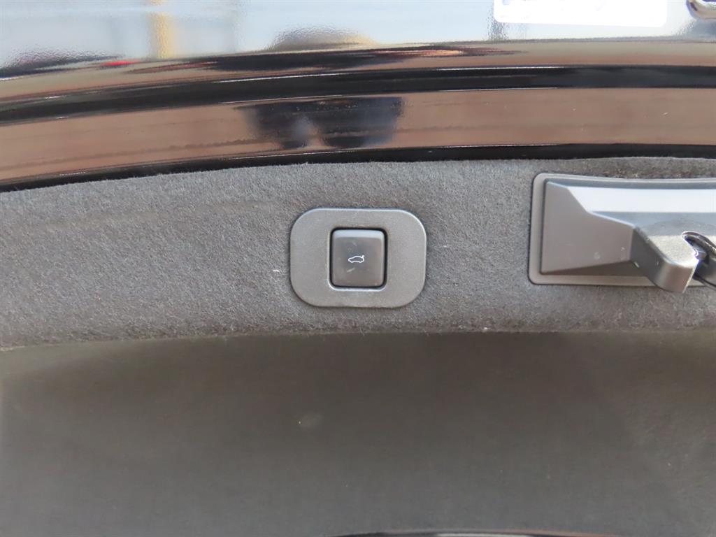 Lincoln Continental - Vista 11