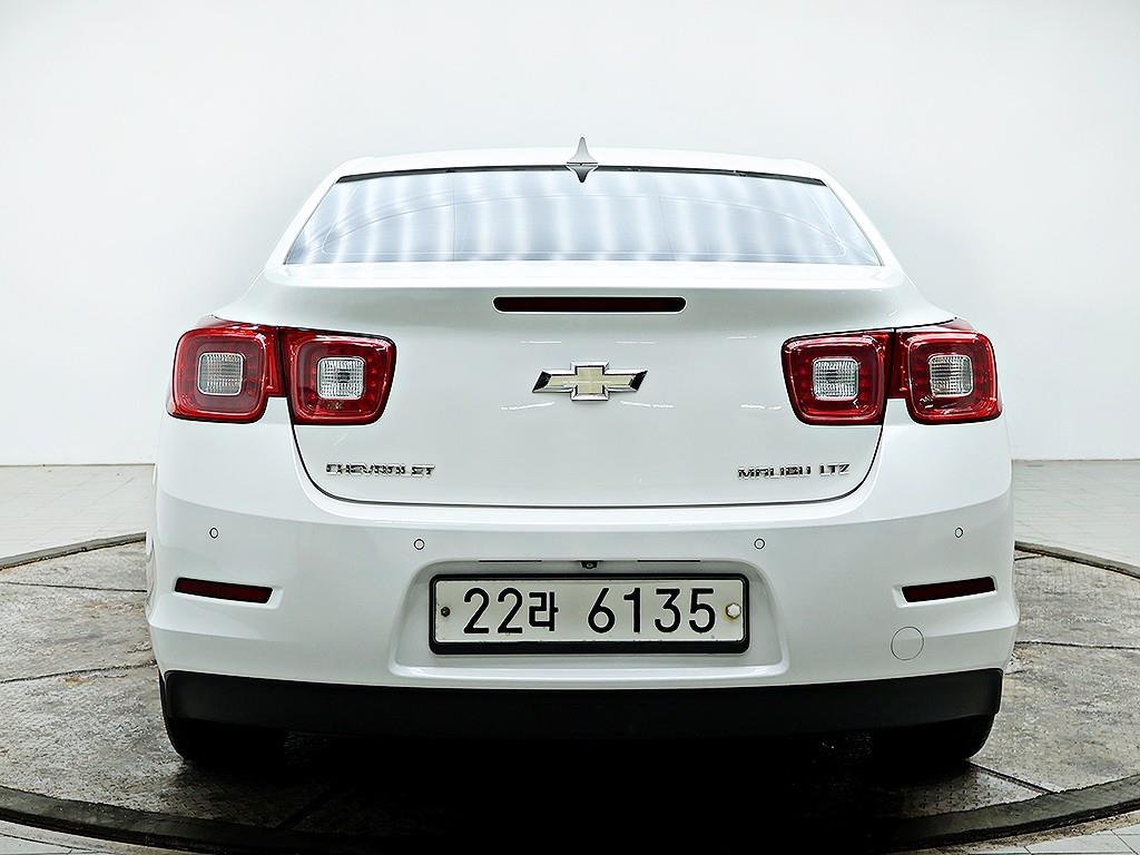 Chevrolet Malibu - Vista 5