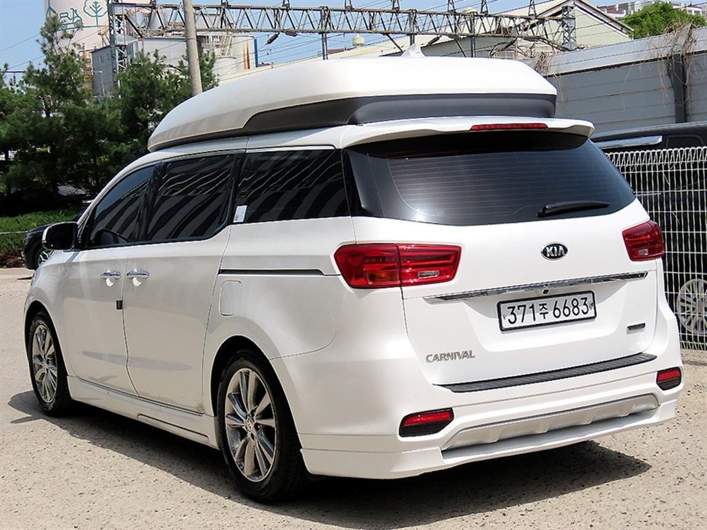 KIA Carnival - Vista 3