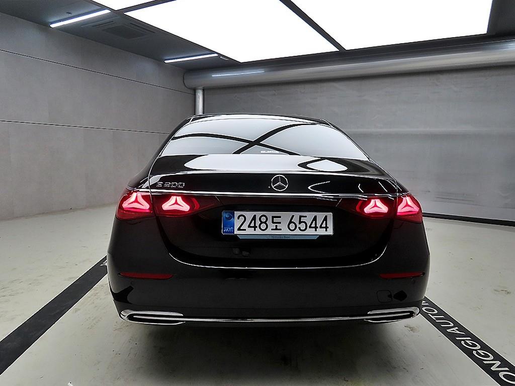 Mercedes Benz E class - Vista 3