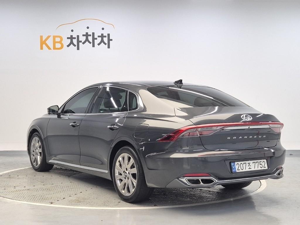 HYUNDAI Grandeur - Vista 2