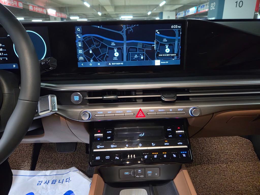 HYUNDAI Grandeur - Vista 10