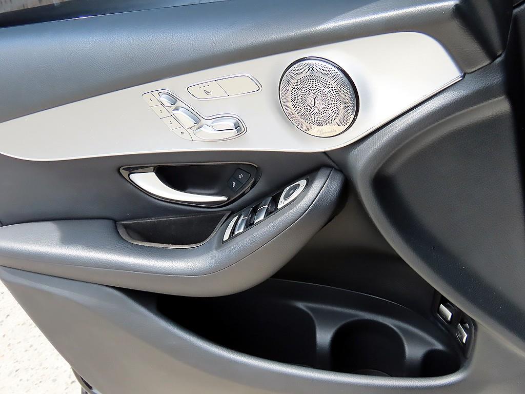 Mercedes Benz GLC Class - Vista 12