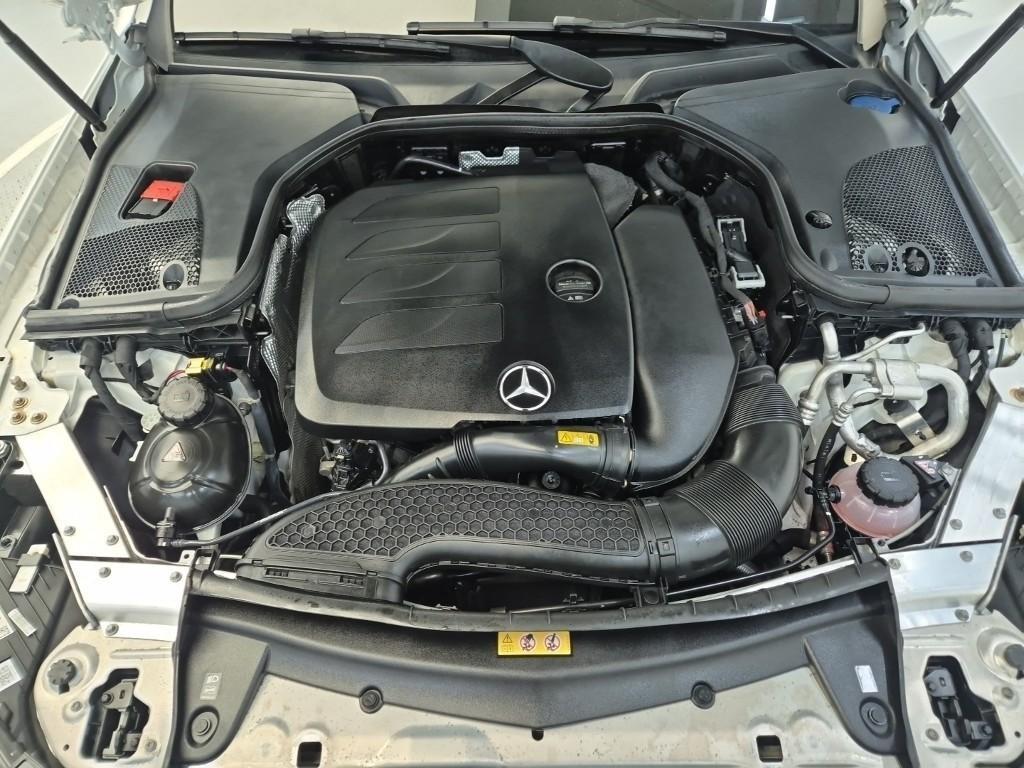 Mercedes Benz E class - Vista 5