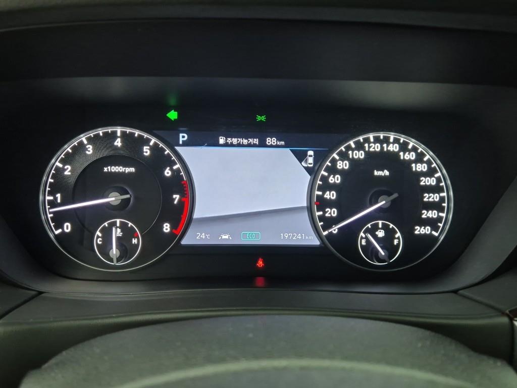 Genesis G90 - Vista 7