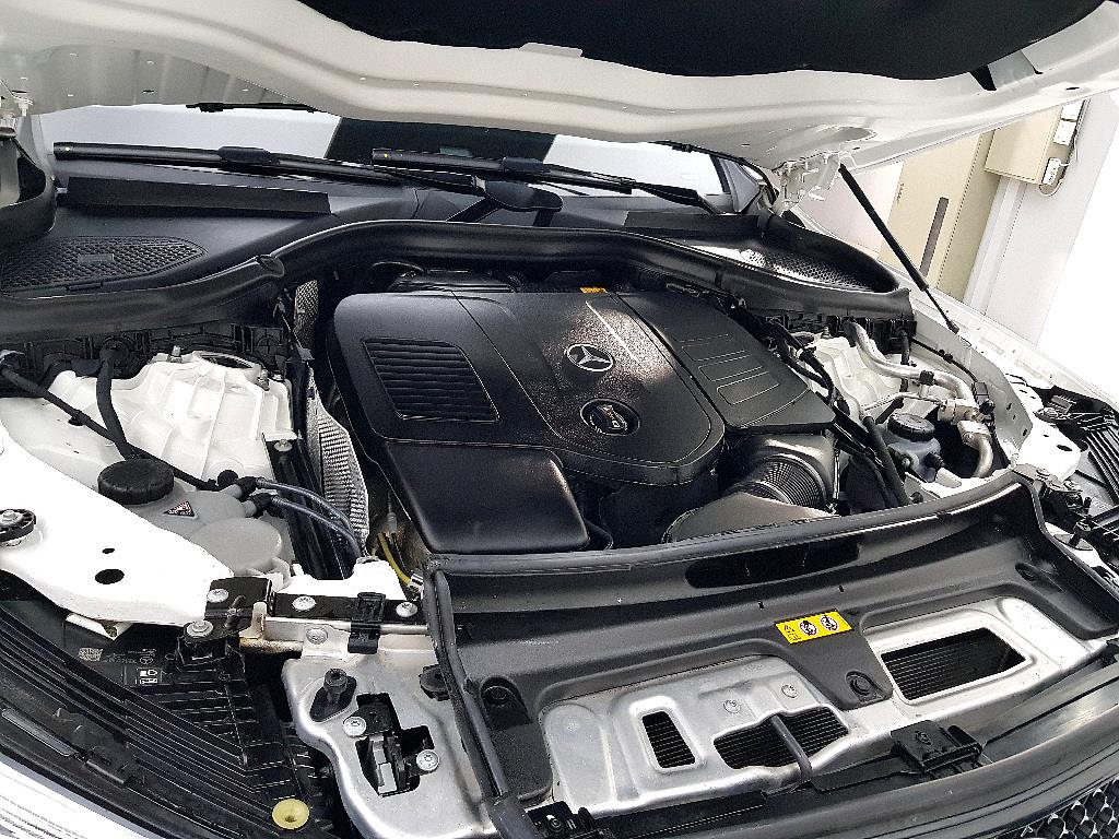 Mercedes Benz GLC Class - Vista 6