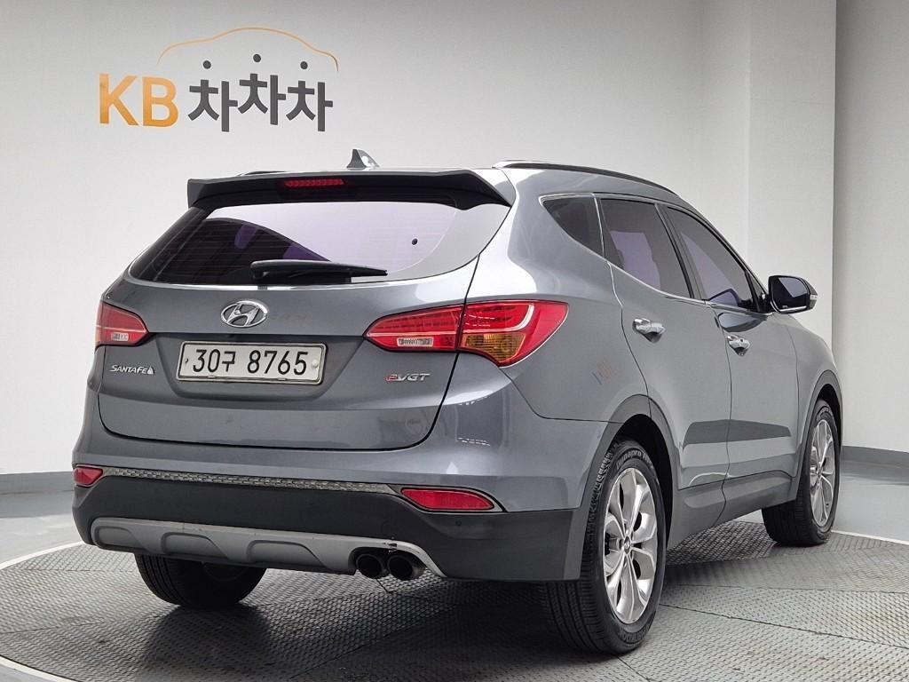HYUNDAI Santa Fe - Vista 3