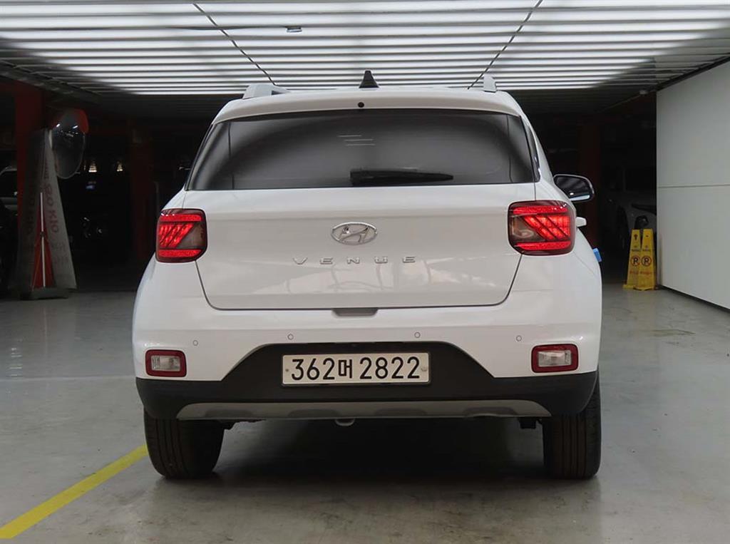 HYUNDAI Venue - Vista 3