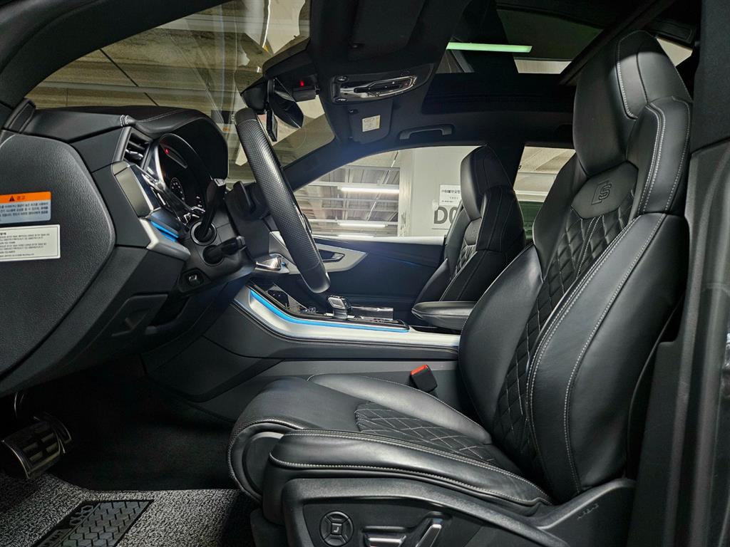 Audi Q8 - Vista 8