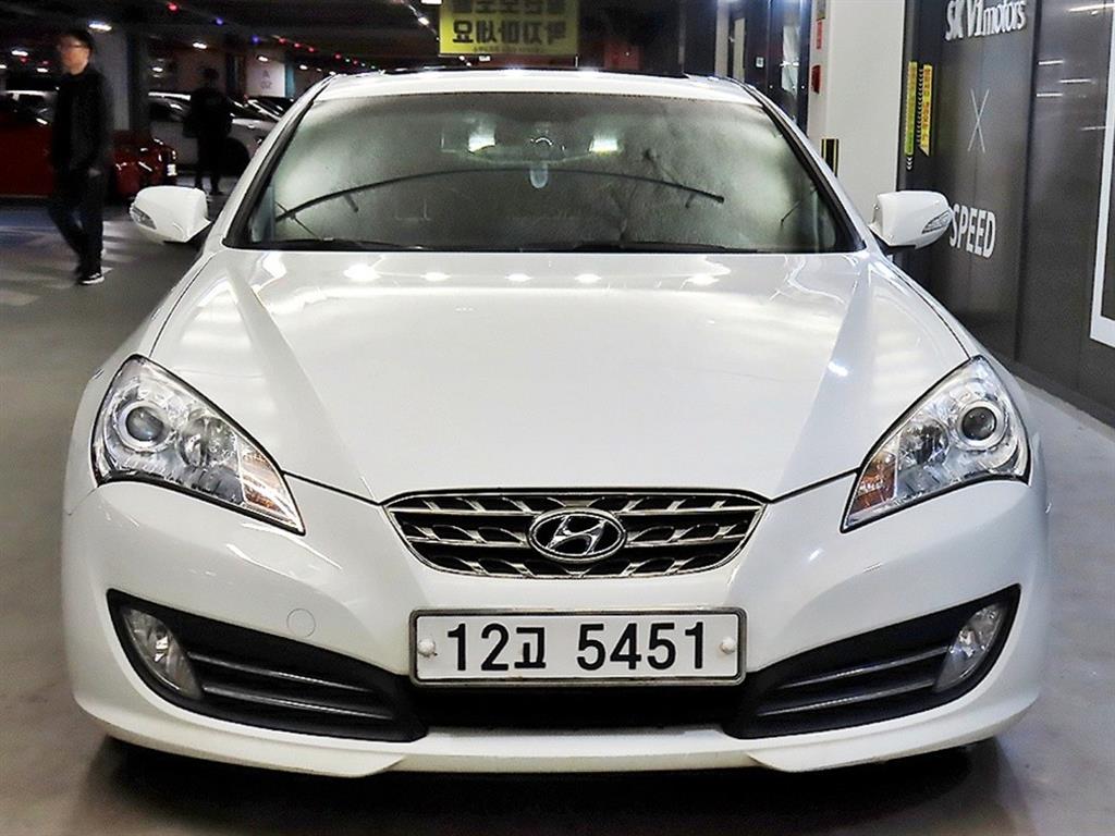 HYUNDAI Genesis - Vista 2