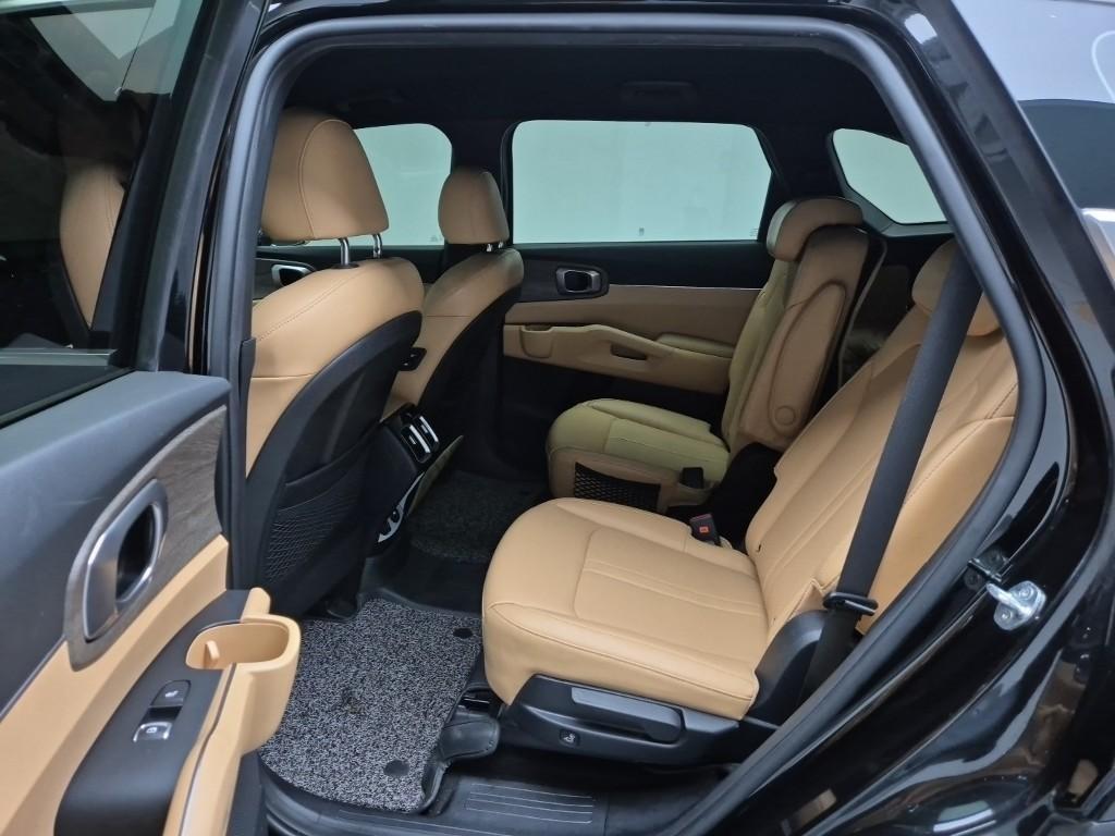 KIA Sorento - Vista 12