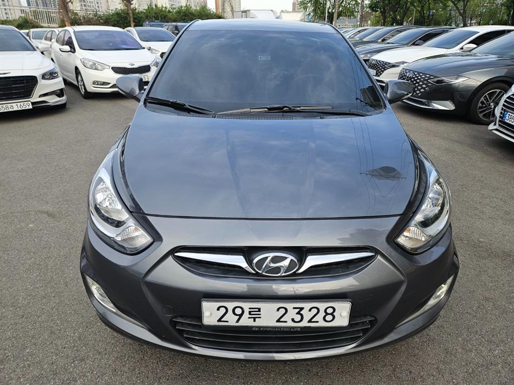 HYUNDAI Accent 2012 Gris - Importación desde Corea - HF Imports Iquique - Foto 1