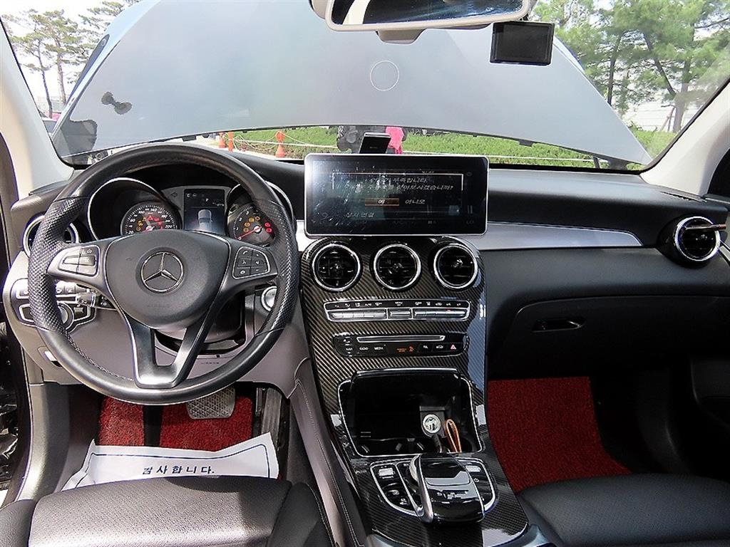 Mercedes Benz GLC Class - Vista 7