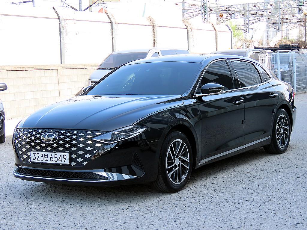 HYUNDAI Grandeur - Vista 2