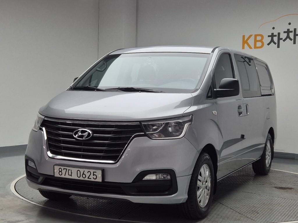 HYUNDAI Starex 2018 Plateado - Importación desde Corea - HF Imports Iquique - Foto 1