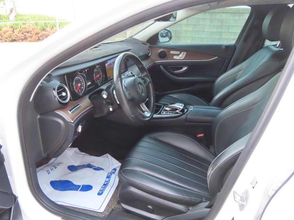 Mercedes Benz E class 2017 Blanco - Importación desde Corea - HF Imports Iquique - Foto 7