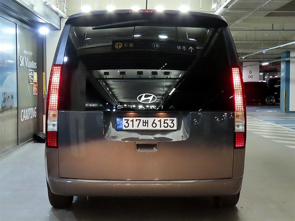 HYUNDAI Staria - Vista 5