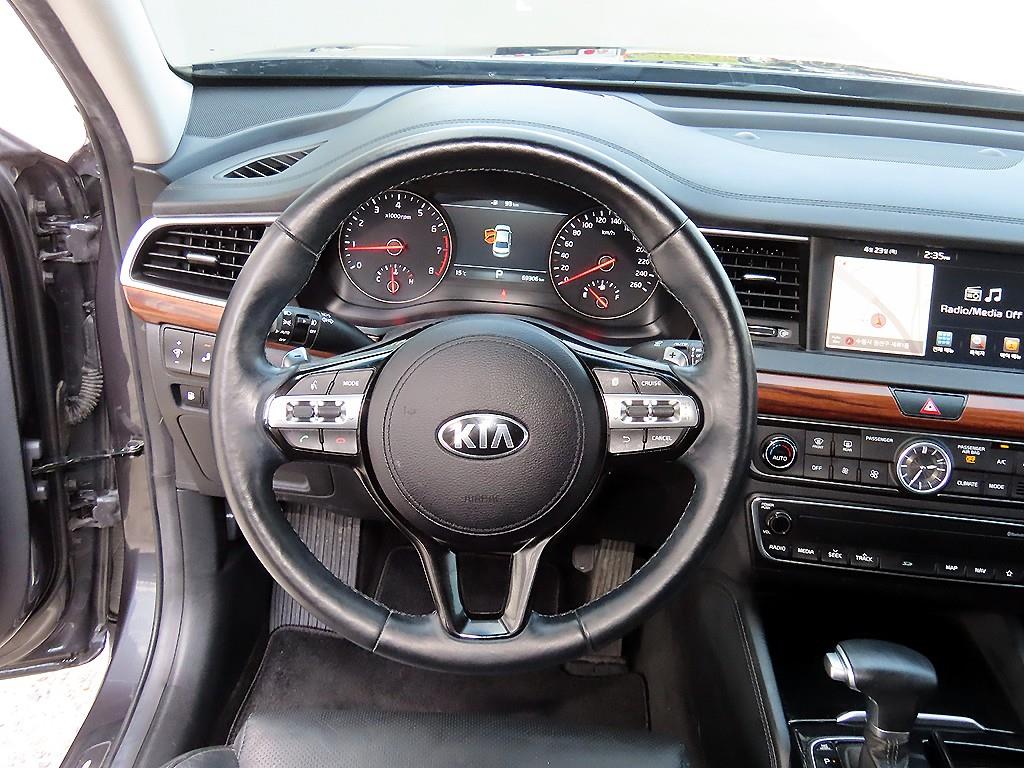 KIA K7 - Vista 8