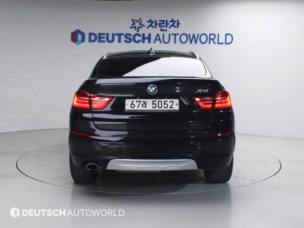 BMW X4 - Vista 4
