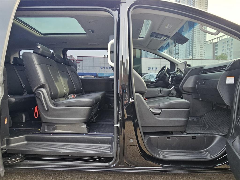 HYUNDAI Staria - Vista 7